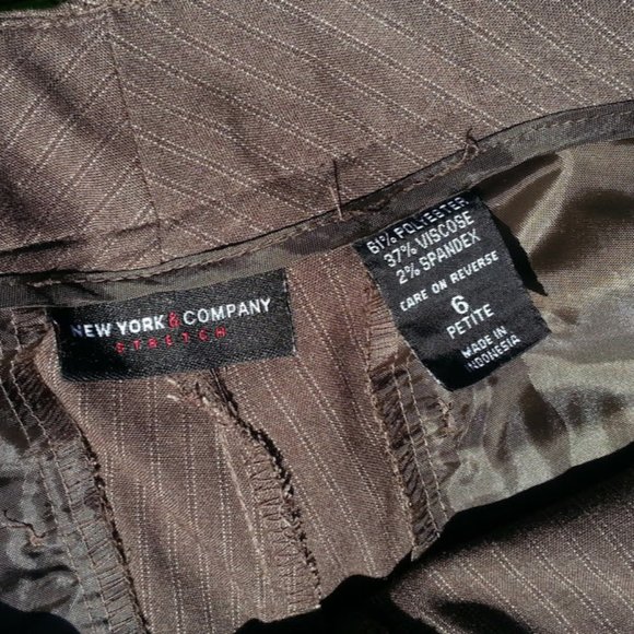 NY & Co. Brown pinstriped trousers w/cuffs size 6P - Picture 6 of 7